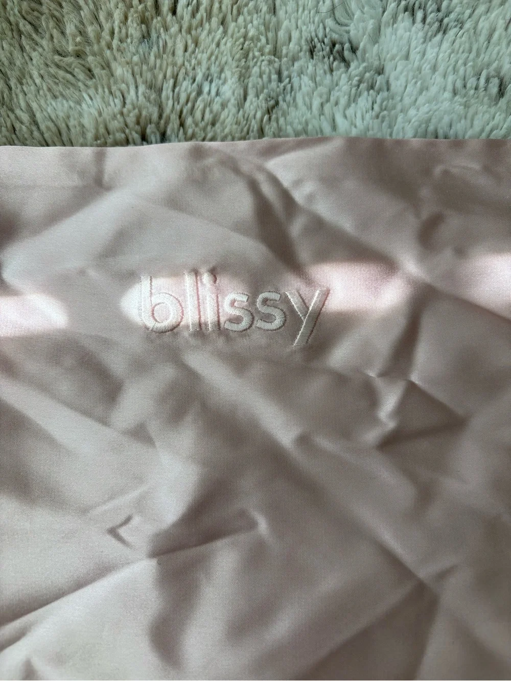 Blissy silk pillow case (1)